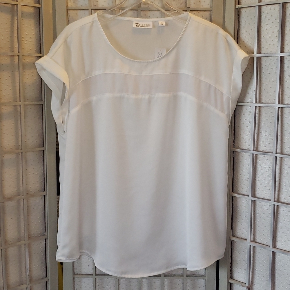 7 th Avenue NYC white basic  shorts sleeves woman blouse size XL